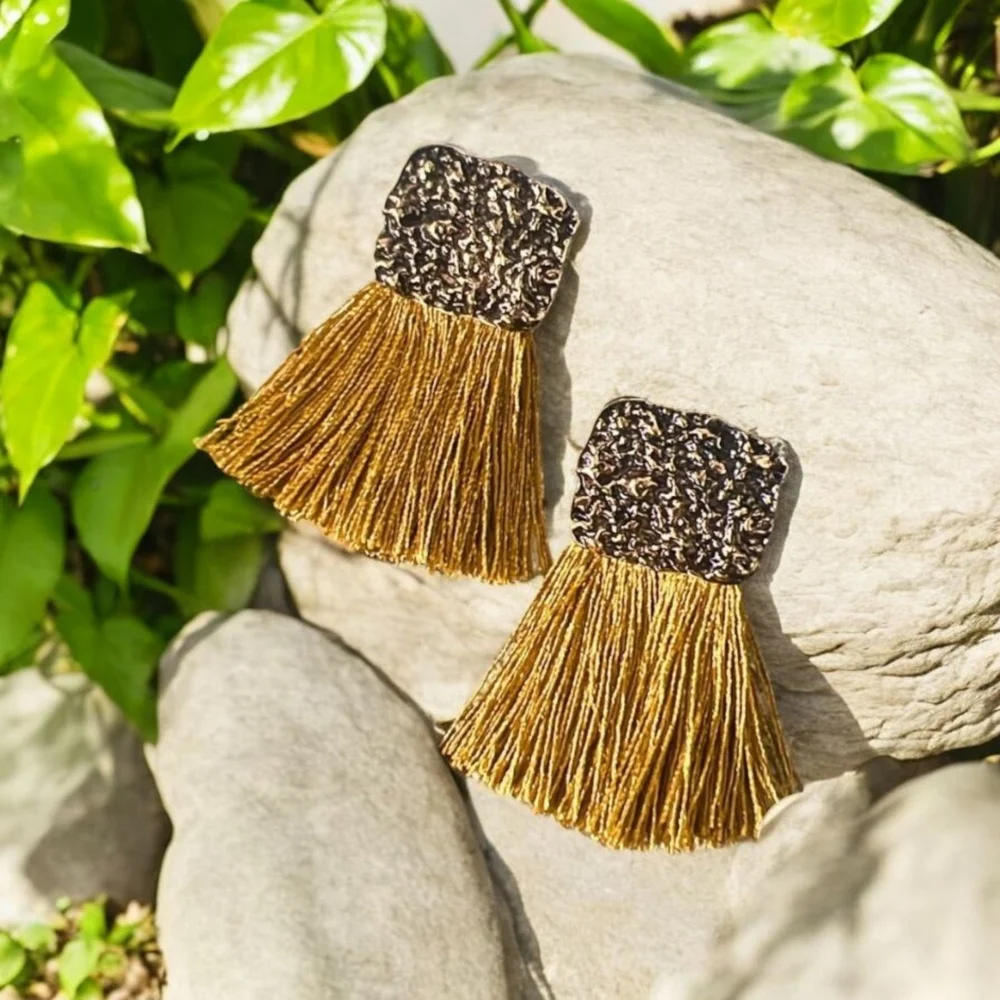 ▪️Textured weather bronze fringe earrings with brown bronze tassels